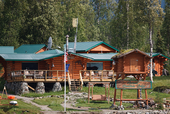 Redoubt Mountain Lodge - Crescent Lake